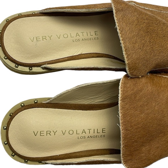 EUC VERY VOLATILE LA Abraham Slip-on Mules Studded In Calf Hair Wmns Size 7 - Picture 4 of 7